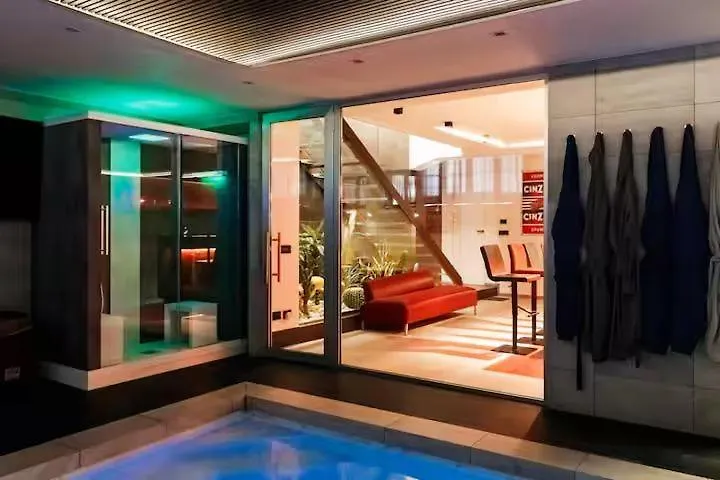 Readhostprofile! Luxury Penthouse Near Duomo Διαμέρισμα Μιλάνο