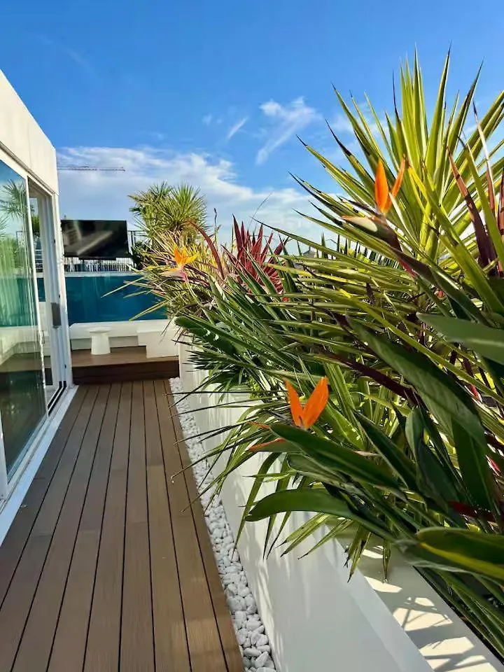 Readhostprofile! Luxury Penthouse Near Duomo Διαμέρισμα Μιλάνο
